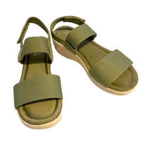 ryka Sandals, Size 9.5M, Light Khaki